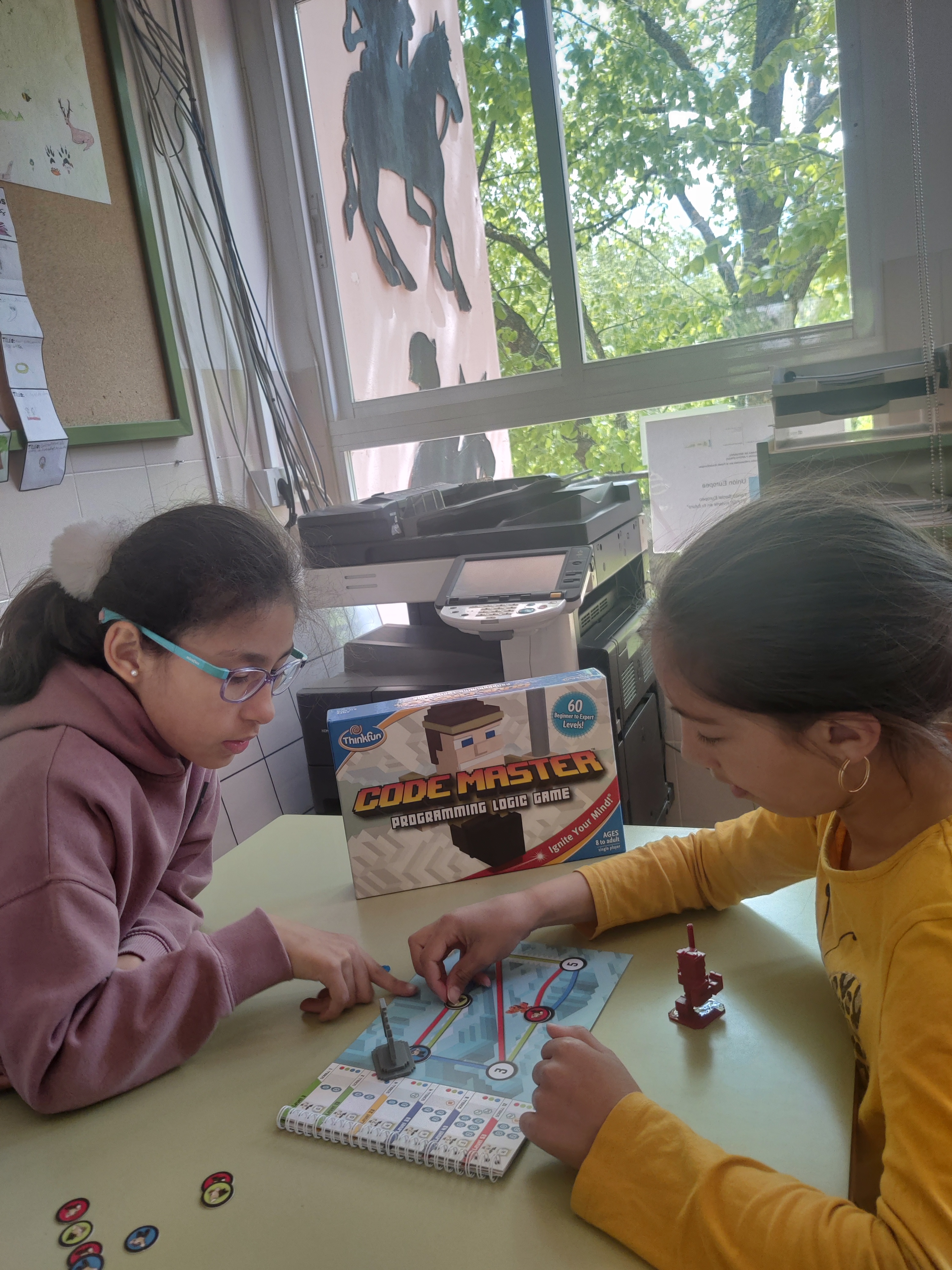 JUEGO DE MESA DE ROBÓTICA